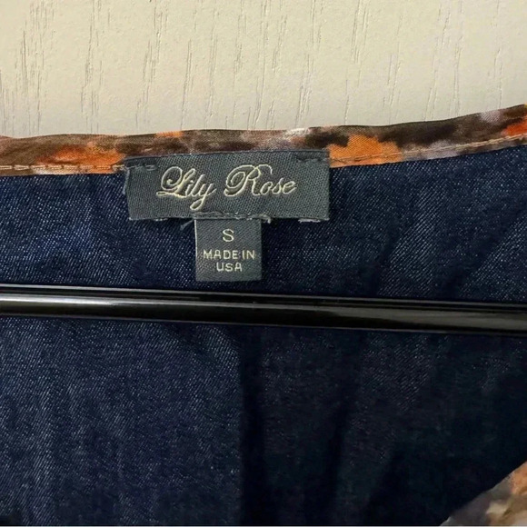 Fall floral boho top with opening in the back size S Lily Rose - Picture 2 of 7